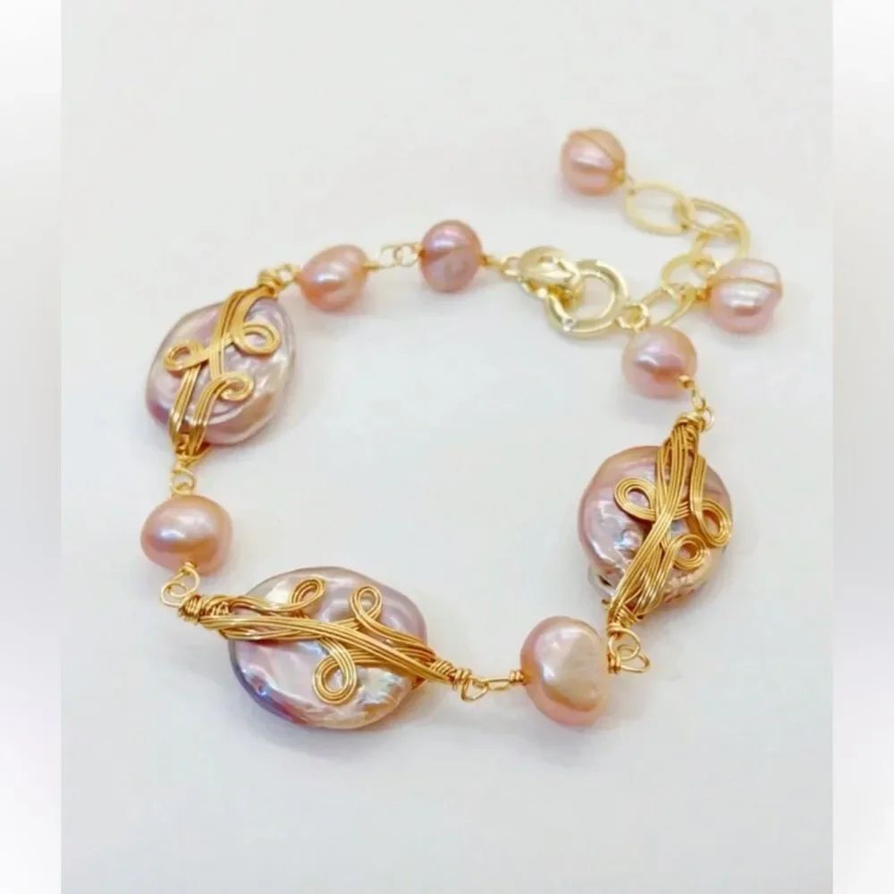 Elegant Gold and Pink Pearl Bracelet Q112